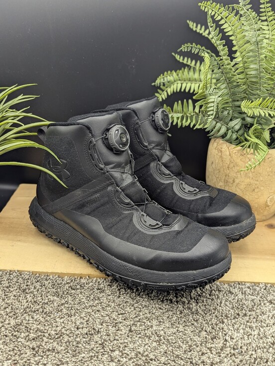 Under Armour Fat Tire Mens Size Hiking Walking Boots Speed Tightener